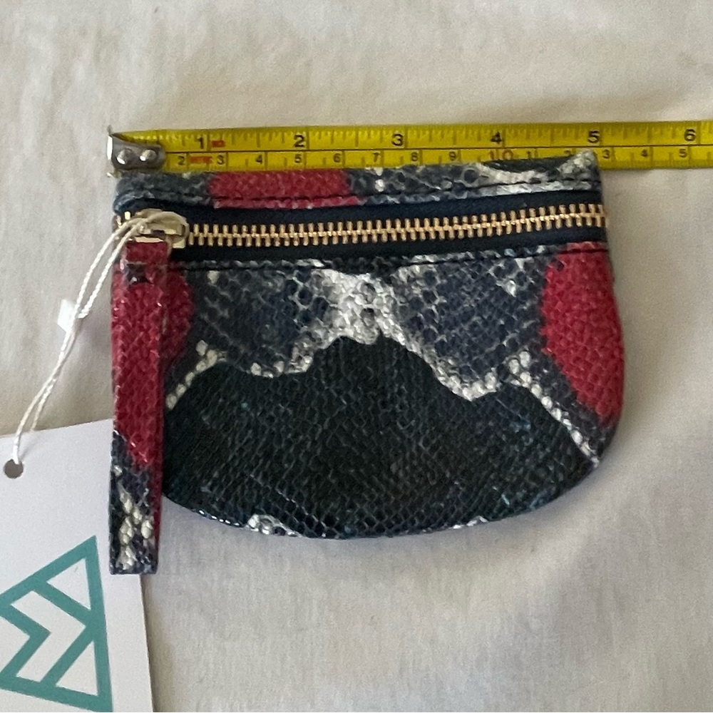 Kelly Wynne Red and Black Snake Print Wristlet - Picture 2 of 6